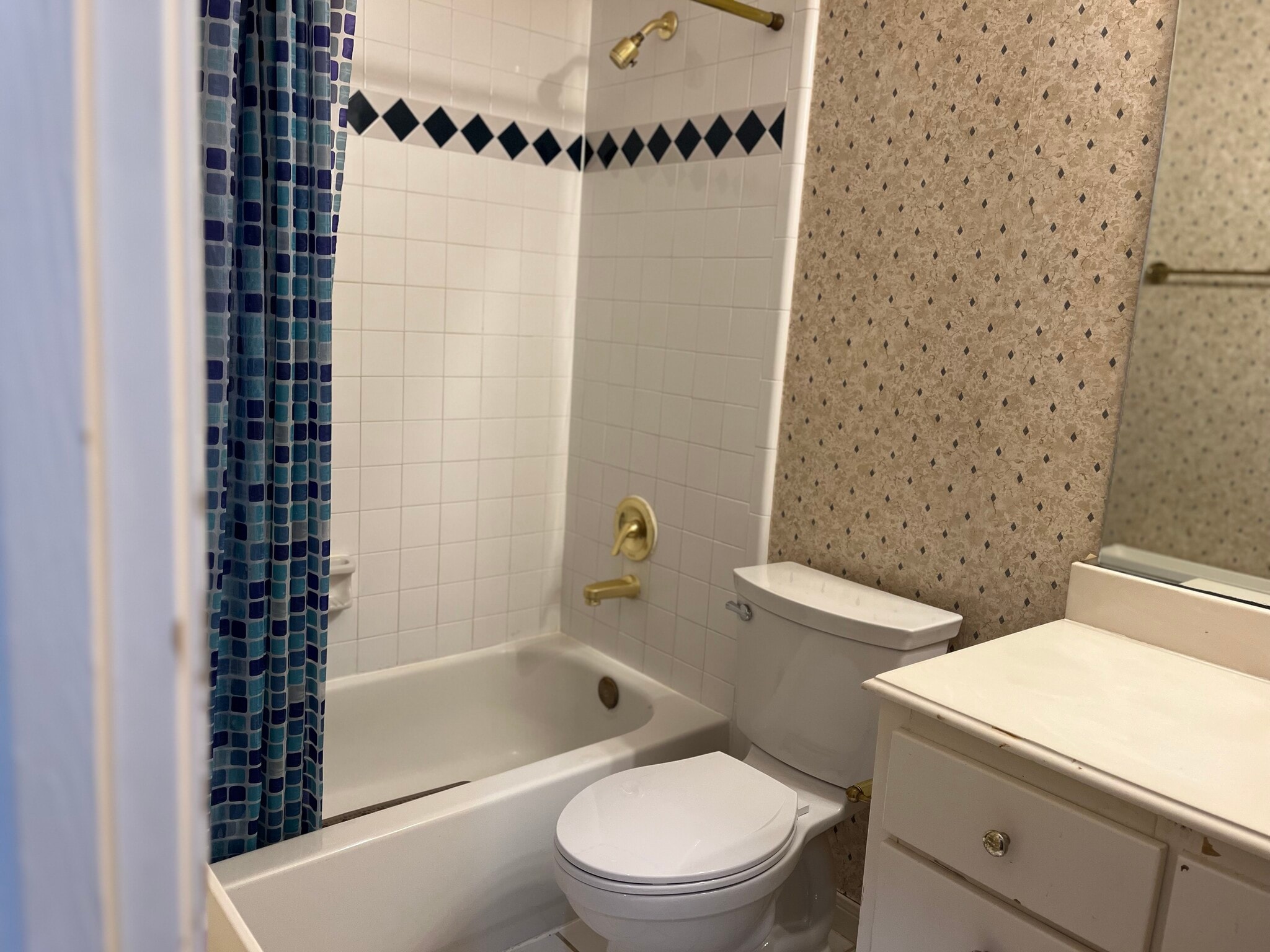 Building Photo - 6855 Bellgreen Dr