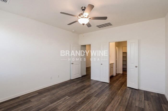 Building Photo - 122 Jenkinson Dr