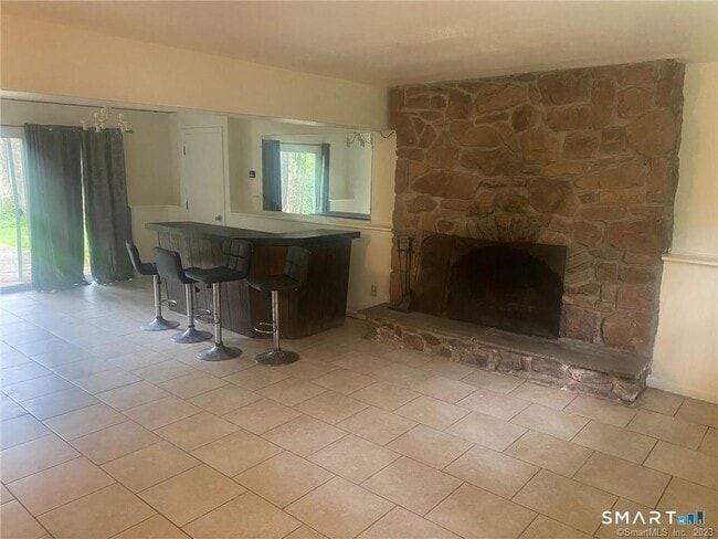 Building Photo - 1840 Shepard Ave