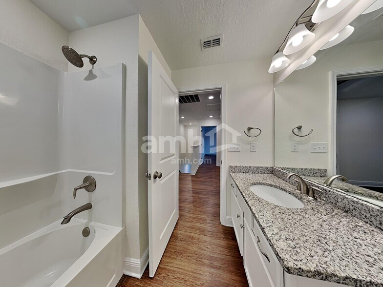 Building Photo - 7809 Stumble Journey Ln