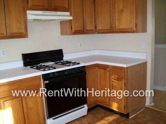 Building Photo - WOW!!....AMAZING HOME 4Bd/3Ba PLUS OFFICE/ UPGRADES GALLORE/ FULL FIN. BSMNT