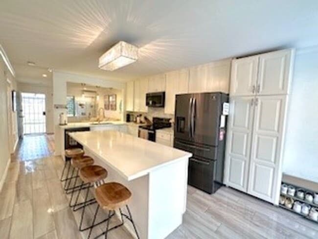 Building Photo - Remodeled One Story 2 Bed 1 Bath Condo in ...