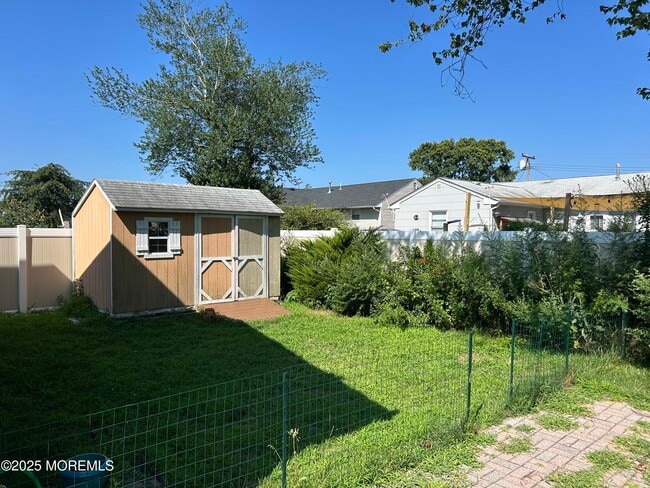 Building Photo - 44 Cabana Dr