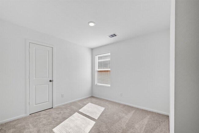 Building Photo - 18510 Autumn Hts Ln