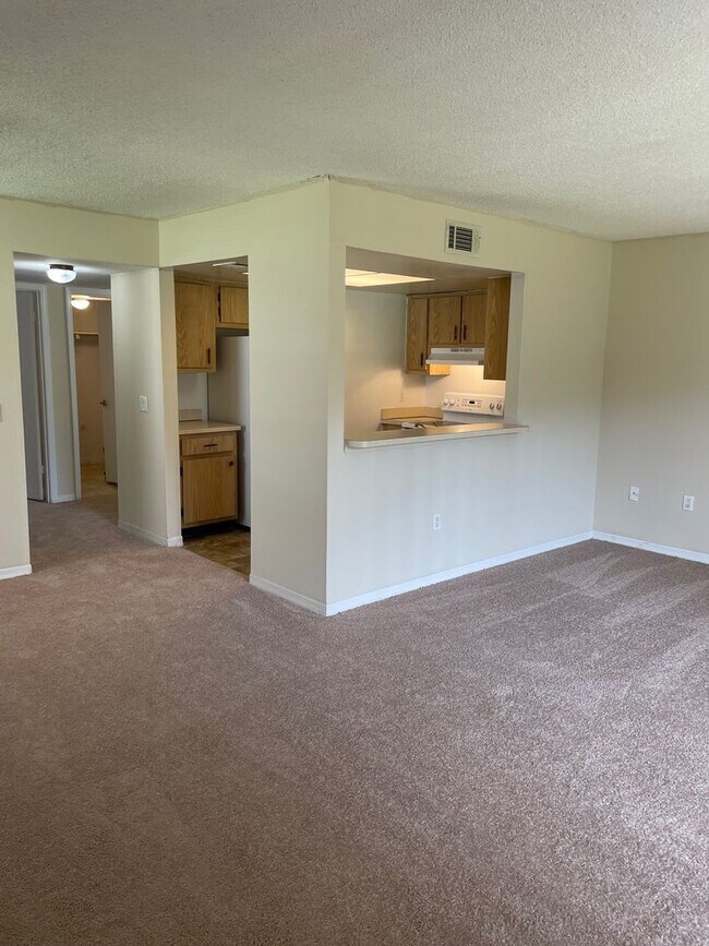 Building Photo - Coral Gardens - M056
