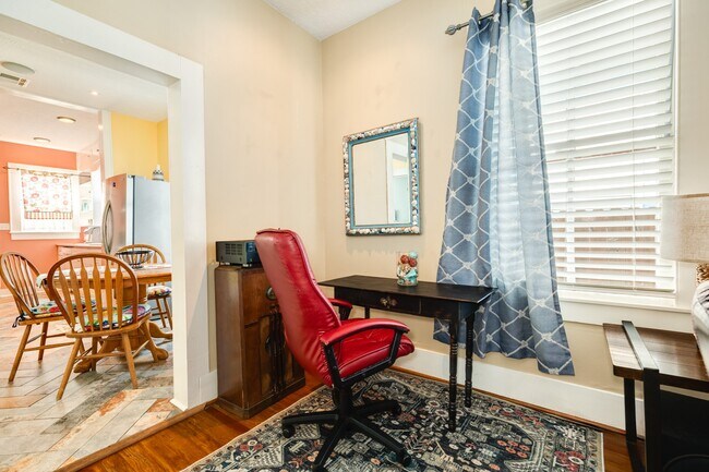 Building Photo - 4123 Avenue Q