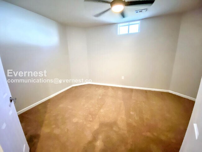 Building Photo - 5 Bed, 4.5 Bath Home with Fenced Yard & Garage / Coming Soon!