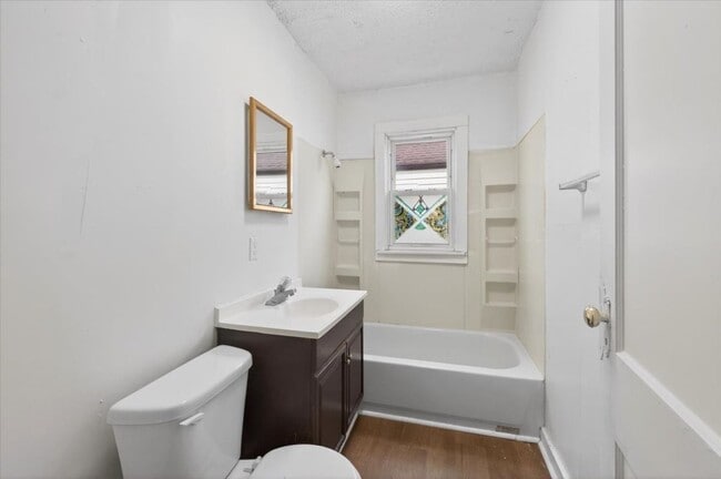 Building Photo - 3251-3251 Winthrop Ave