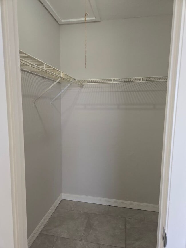 Building Photo - CPH Sebring LLC