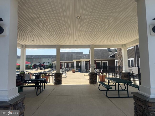 Building Photo - 148 Grissom Dr