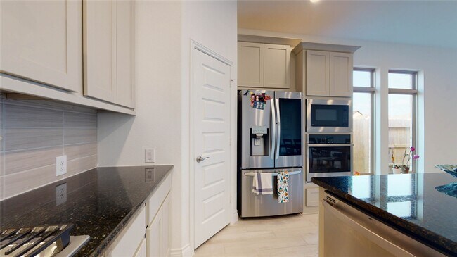 Building Photo - 19034 Paso Fino Pr Ln