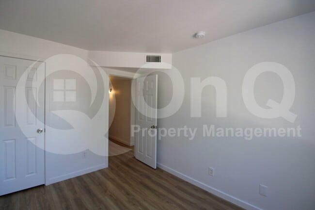 Building Photo - 1464 N 54th Ave