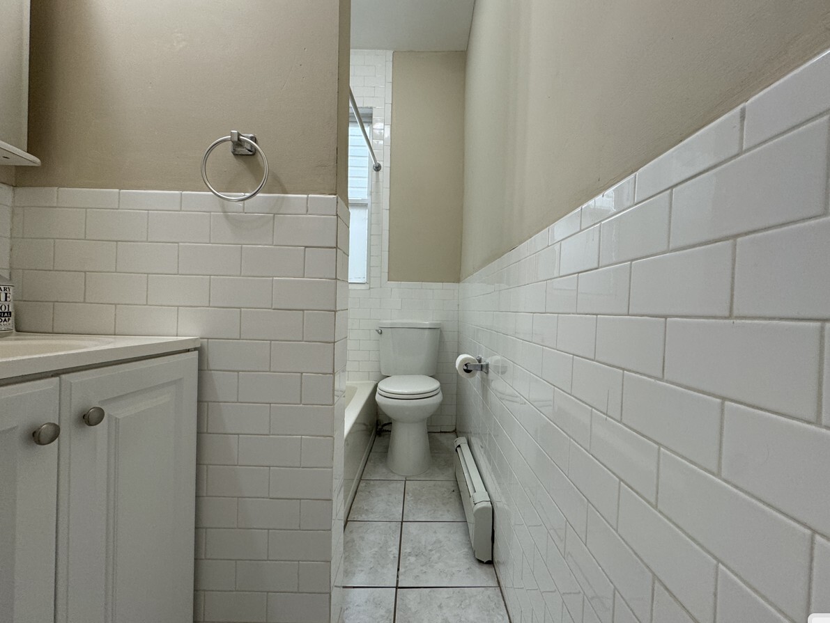 Unit 2 - 198 Myrtle Ave