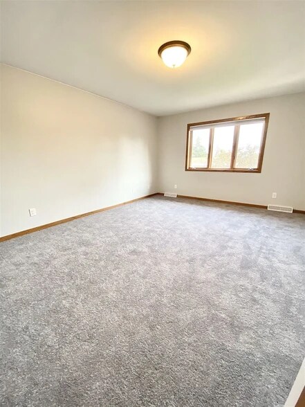 Building Photo - 152305 Fiddlehead Ln