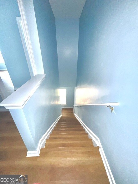 Building Photo - 3871 Pleasant Oaks Dr