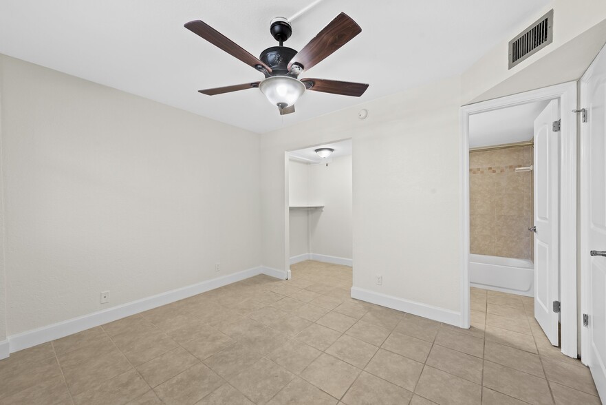 Guest Bedroom - 111 Royal Park Dr