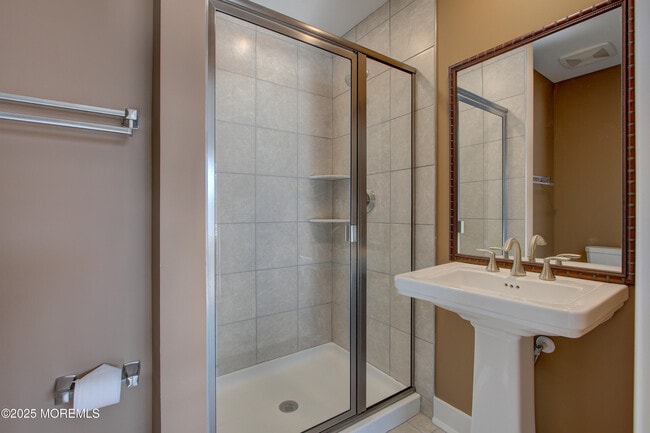 Building Photo - 26 Mariveles Wy