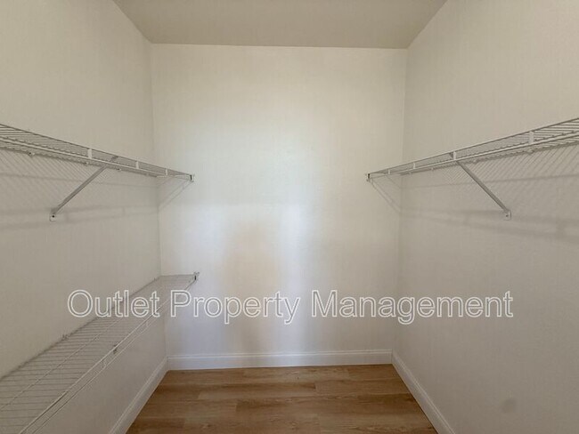 Building Photo - 583 Brantley Terrace Way