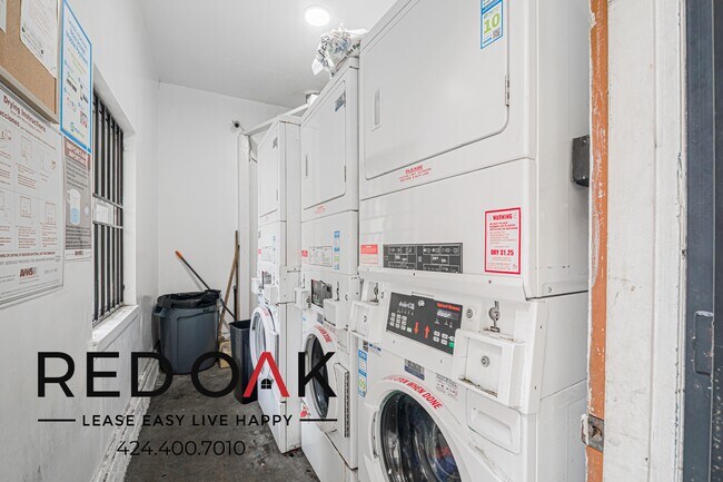 Building Photo - 1666 Lomita Blvd