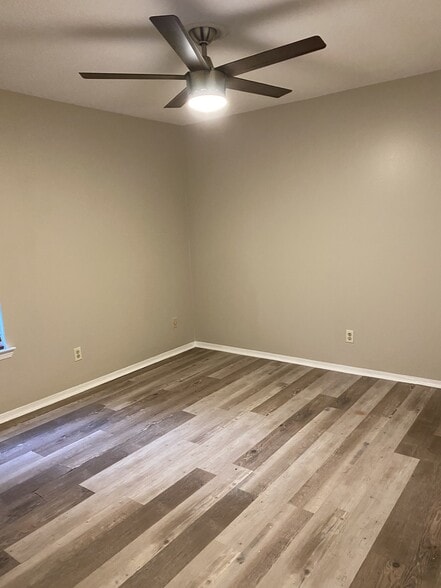 2nd Bedroom - 3850 Creighton Rd
