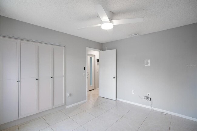 Building Photo - 4717 Winslow Beacon