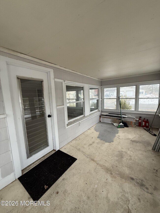 Building Photo - 801 Pensacola Rd