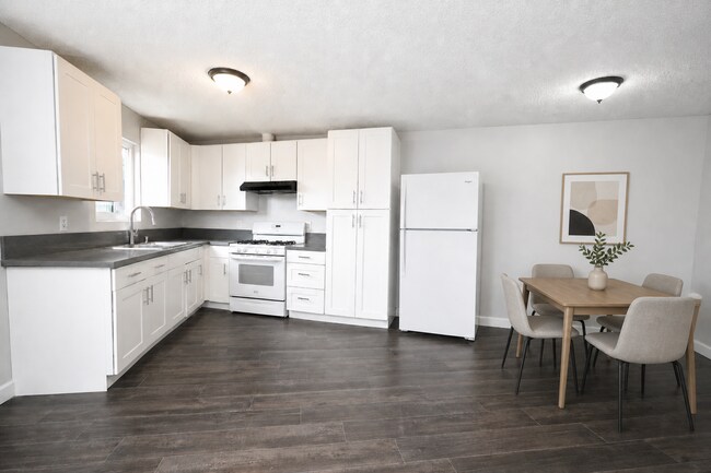 Interior Photo - Highland Manor