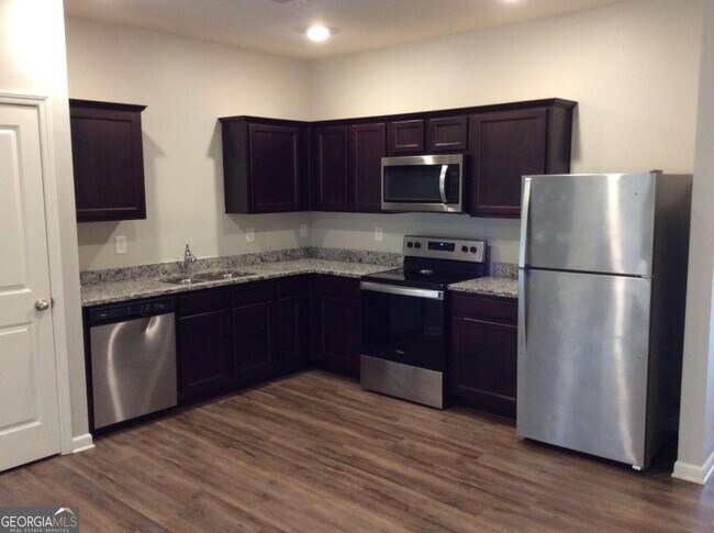 Building Photo - 3075 Tarian Way