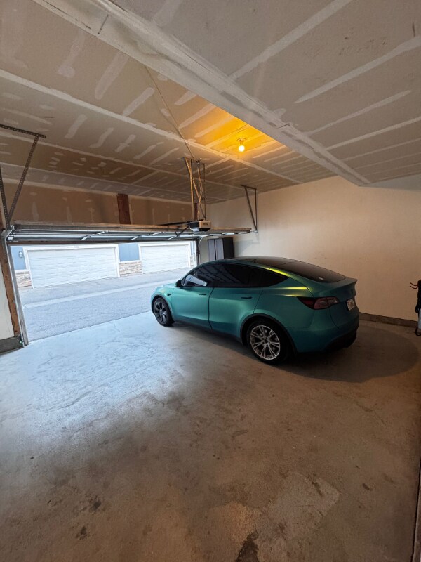 Building Photo - 305 N 680 E