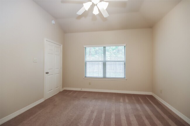 Building Photo - 2038 Lost Pine Ct