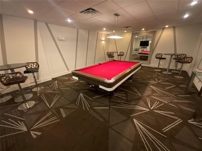 Building Photo - 5701 Collins Ave