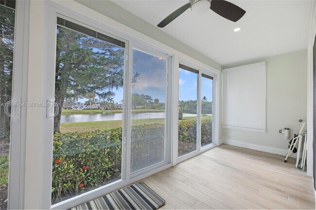 Building Photo - 72 Monaco Ct