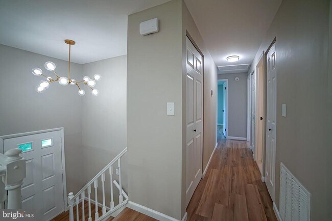 Building Photo - 8278 Wold Den Ct