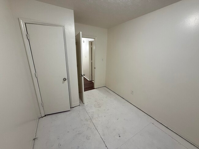 Building Photo - 3719 Trent Cir