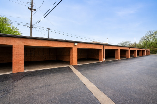 Building Photo - Updated Rocky River Condo – 1 Bed, 1 Bath in Prime Location Near Shopping & Lake Erie