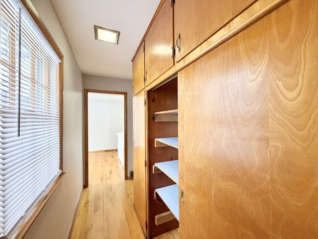 Building Photo - 2431 Blarney Stone Dr