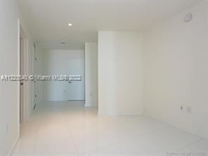 Building Photo - 1 br, 2 bath Condo - 851 NE 1st Ave Amazin...