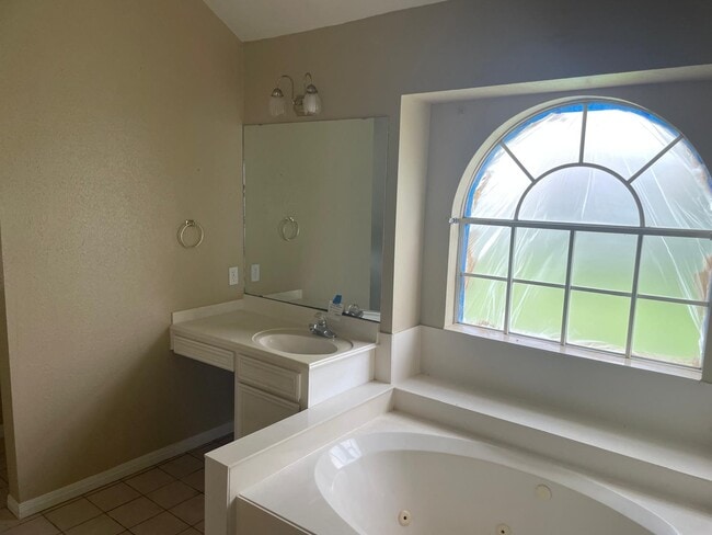 Building Photo - 3645 Innisbrook Dr