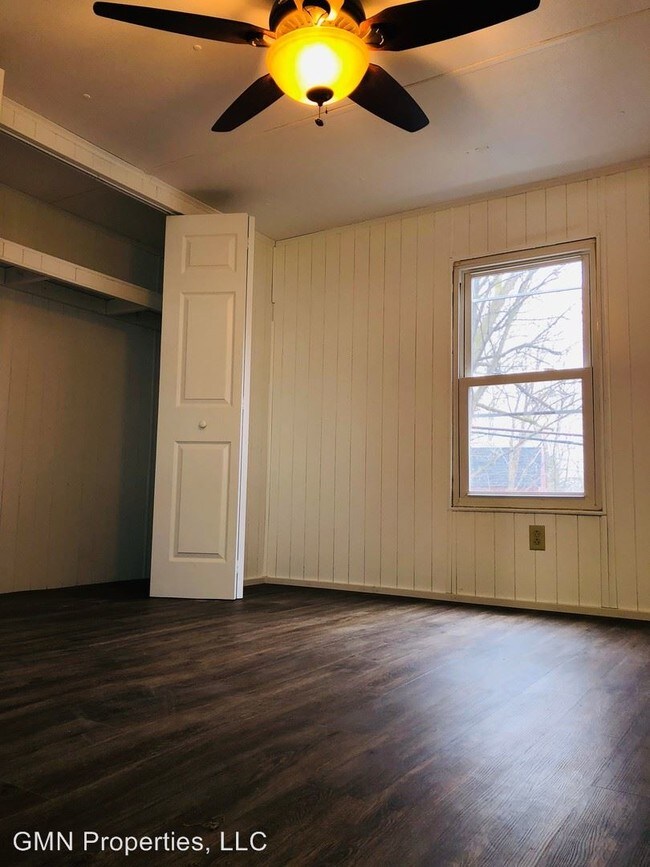 Building Photo - 1-21 Dinardo Manor