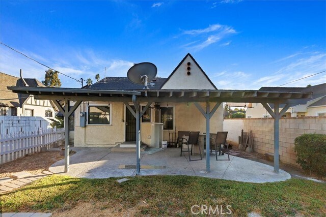 Building Photo - 4311 Sunnyside Dr