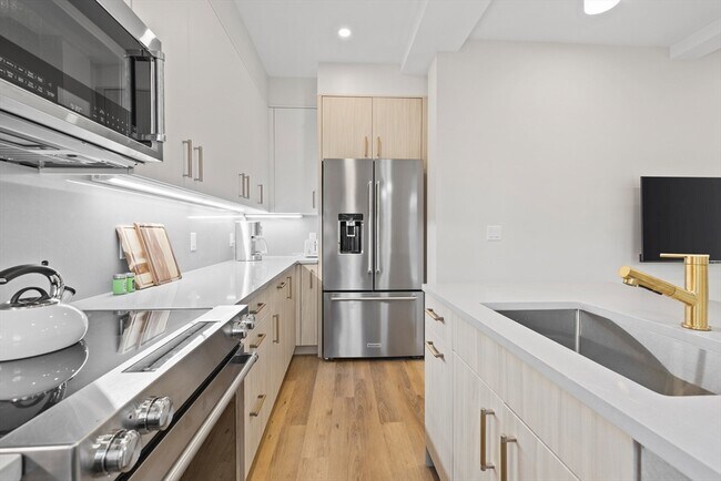 Building Photo - 46 Lancaster Terrace