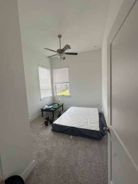 Building Photo - 1535 Cathedral Bend Dr