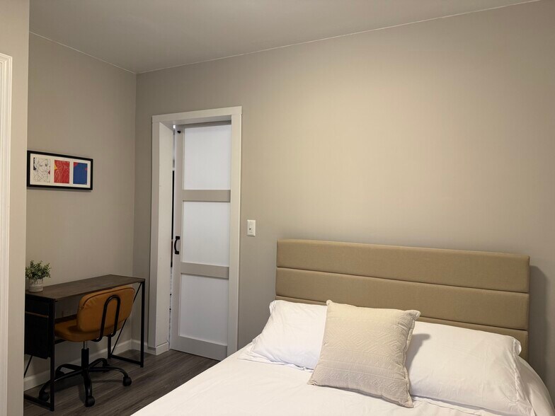 Building Photo - 355 I St SW