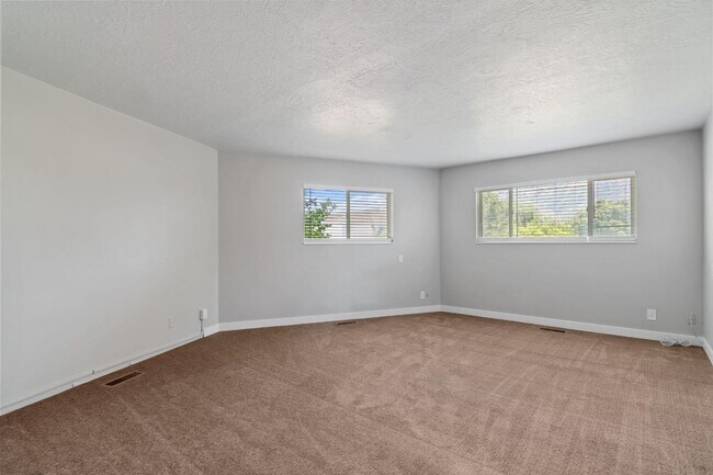 Building Photo - 1159 300 W