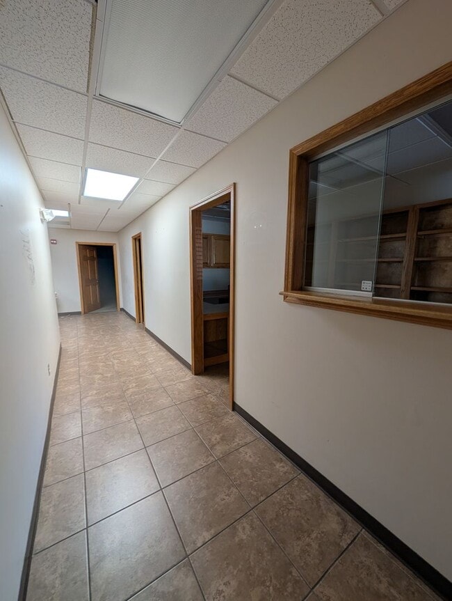 Building Photo - Prime Professional Medical/Office Space in Pryor