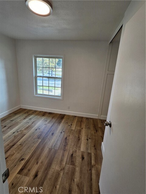Building Photo - 439 N Rennell Ave