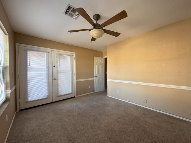 Building Photo - 2 BEDROOM PLUS OFFICE/DEN IN MCDOWELL MTN ...