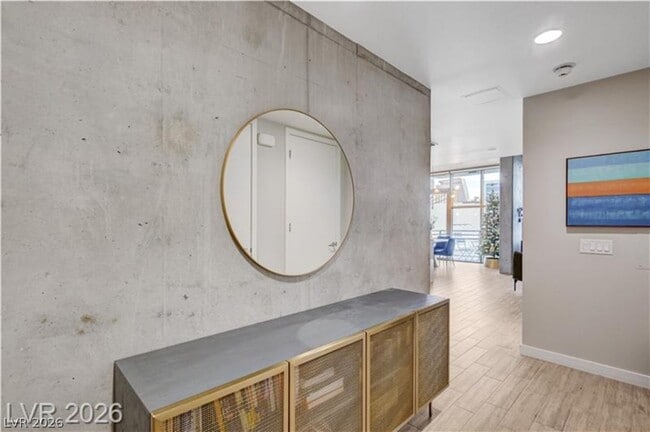 Building Photo - 353 E Bonneville Ave