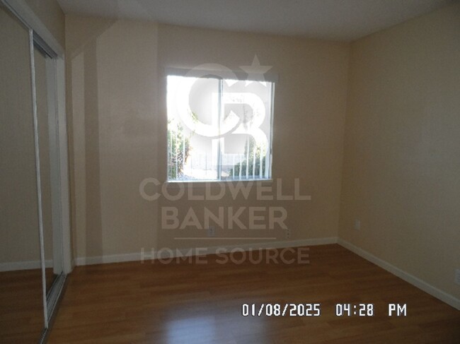 Building Photo - 3 Bedrooms, 2 Bathrooms, 1341 sq. ft.2 Car...