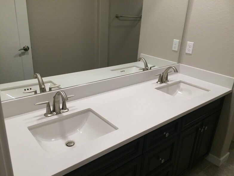 Building Photo - 1071 Dewberry Pl